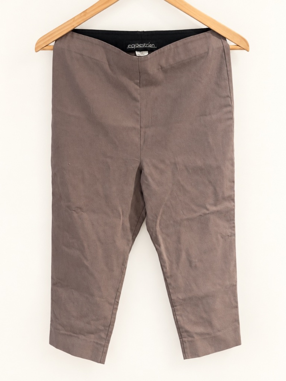 Equestrian Taupe Pull-On Cropped Pants Small